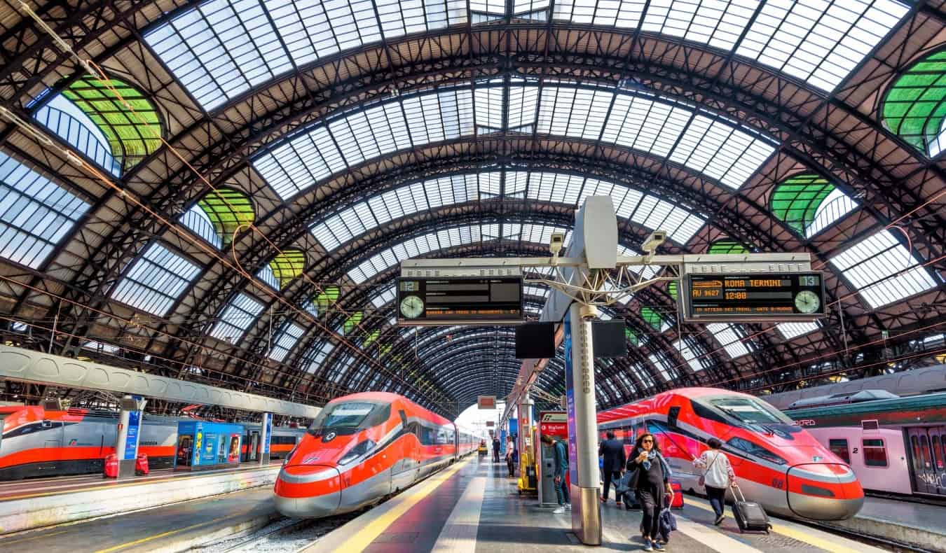 You are currently viewing 6 Cheap Ways to Travel Across Europe