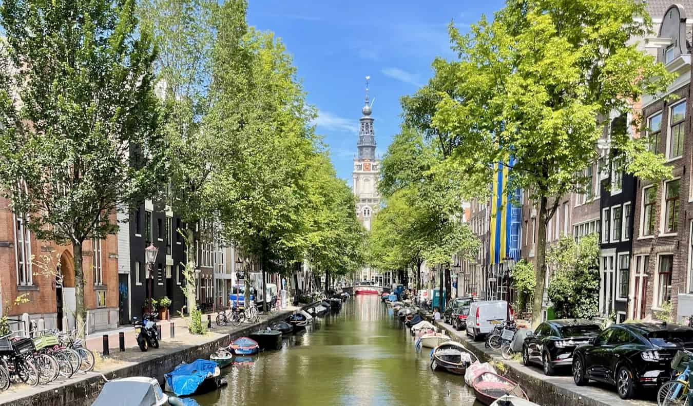 You are currently viewing What Playing Poker in Amsterdam Taught Me About Making Friends